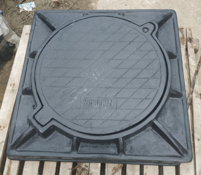 Nắp hố ga Composite ngăn mùi khung âm nắp tròn2