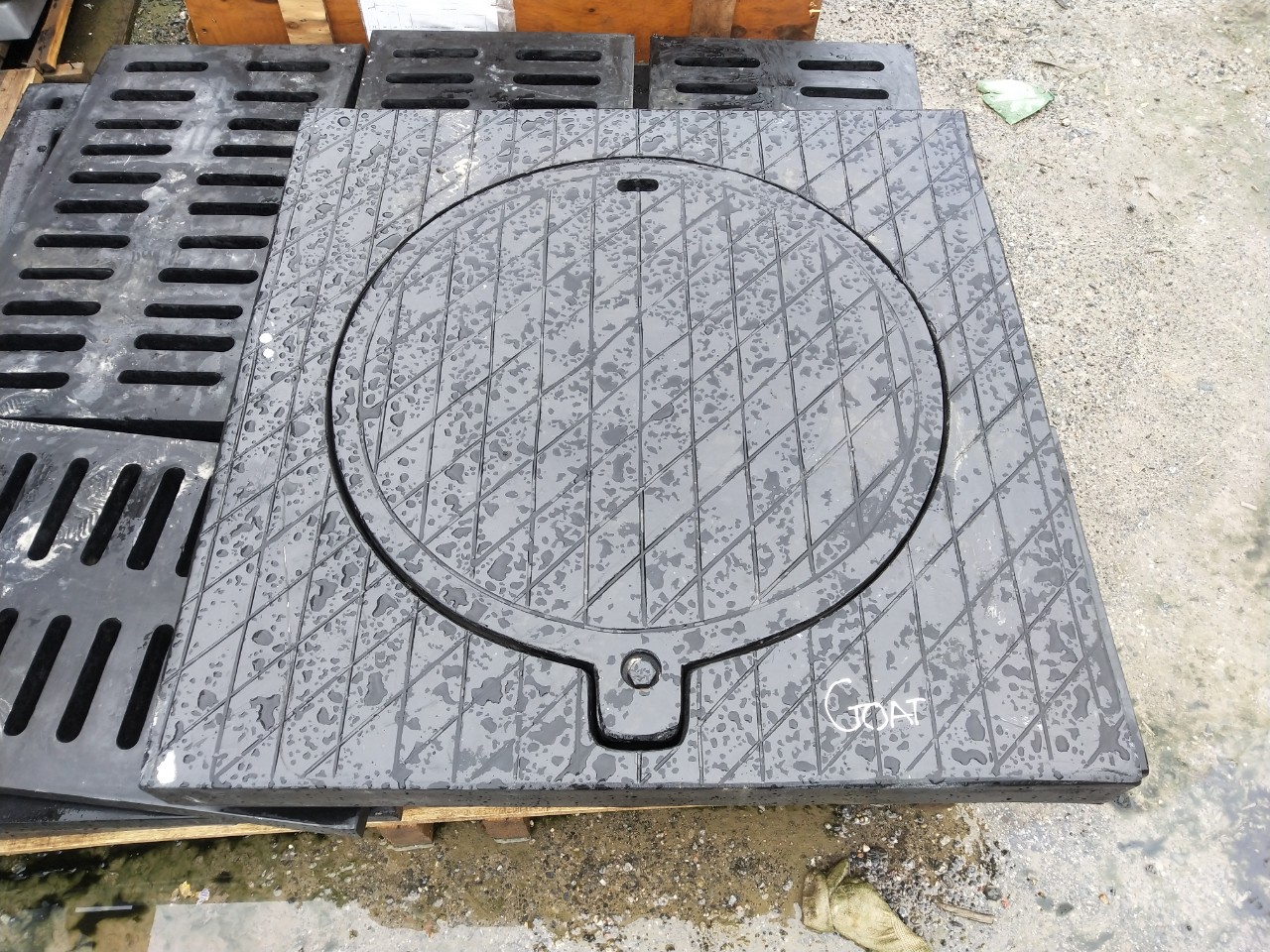 Nắp Hố Ga Composite Có Khe Thoát Nước Khung Dương Nắp Tròn3