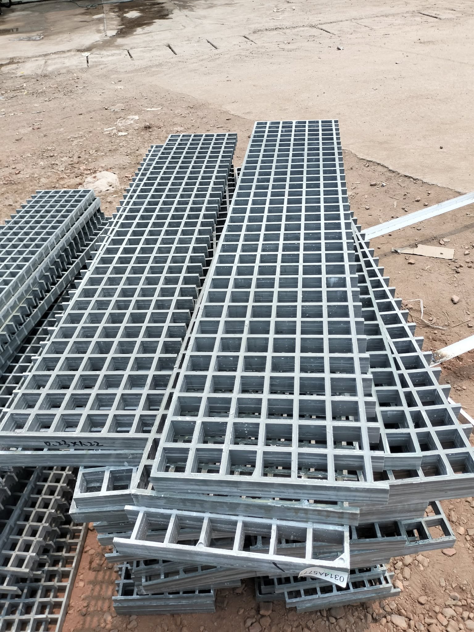 Tấm sàn grating mạ kẽm khổ 1000×500 mm3