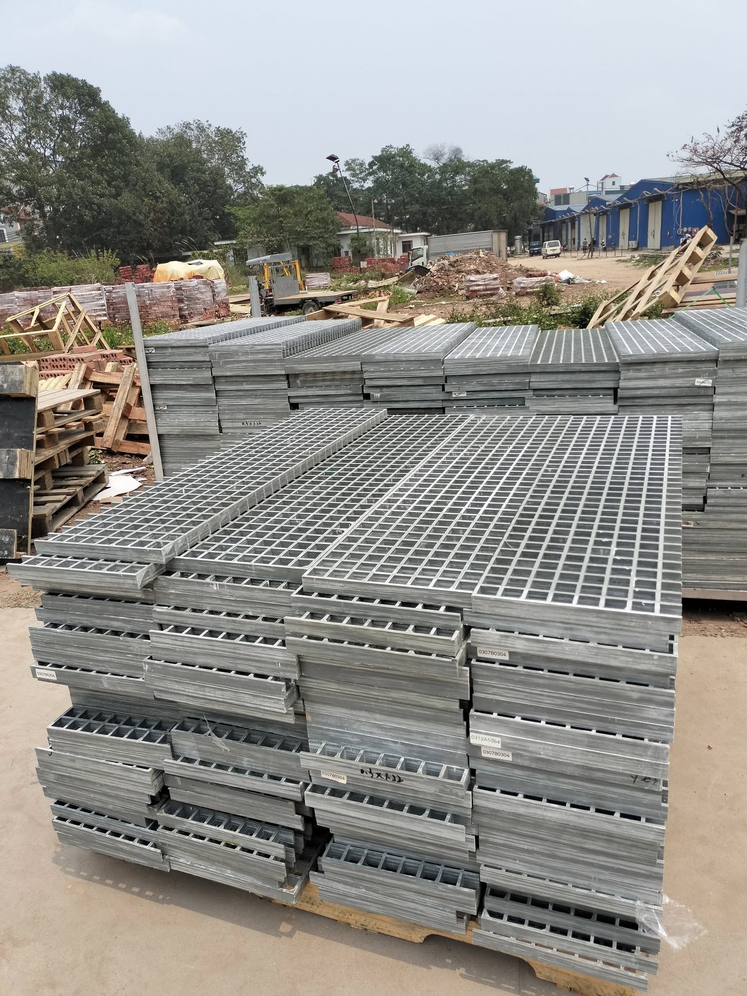 Tấm sàn grating mạ kẽm khổ 1000×500 mm5
